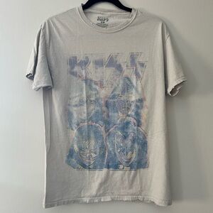 Women’s forever 21 kiss graphic crew neck tee cream blue short sleeve small